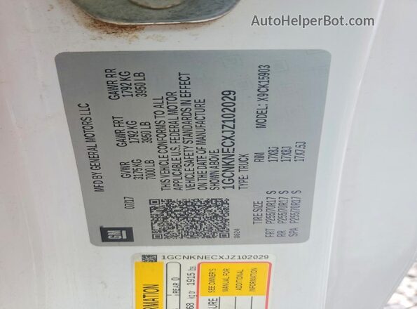 1GCNKNECXJZ102029 2018 CHEVROLET 1500 White Widok naklejki z numerem VIN