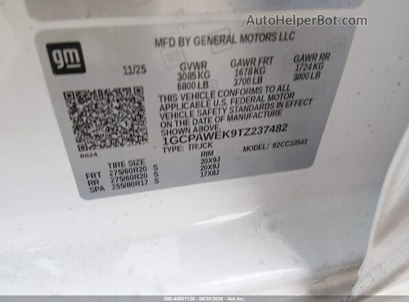 1GCPAWEK9TZ237482 2026 CHEVROLET SILVERADO White Widok komory silnika