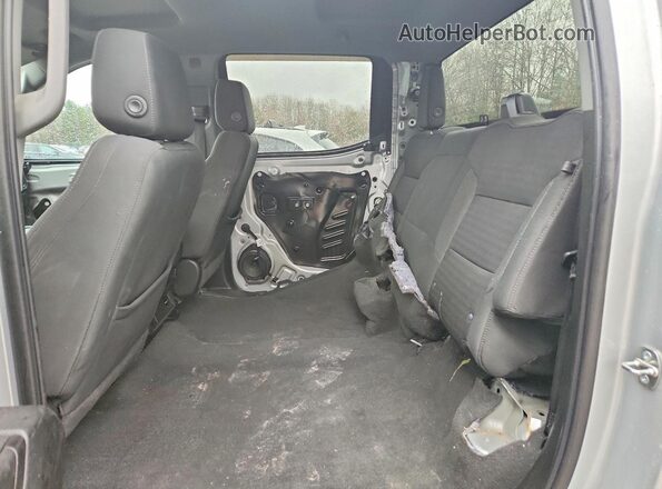 1GCPDBEK3NZ564687 2022 CHEVROLET SILVERADO Silver Widok tylnych siedzeń
