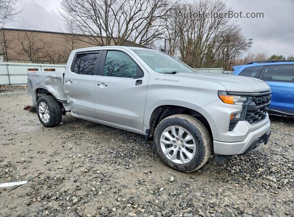 1GCPDBEK3NZ564687 2022 CHEVROLET SILVERADO Silver Przód prawy