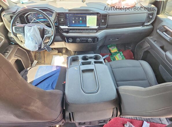 1GCPDKEK1RZ169400 2024 CHEVROLET SILVERADO Silver Widok deski rozdzielczej