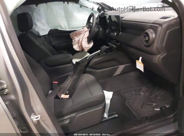 1GCPSBEK0T1160523 2026 CHEVROLET COLORADO Серебряный Вид салона спереди
