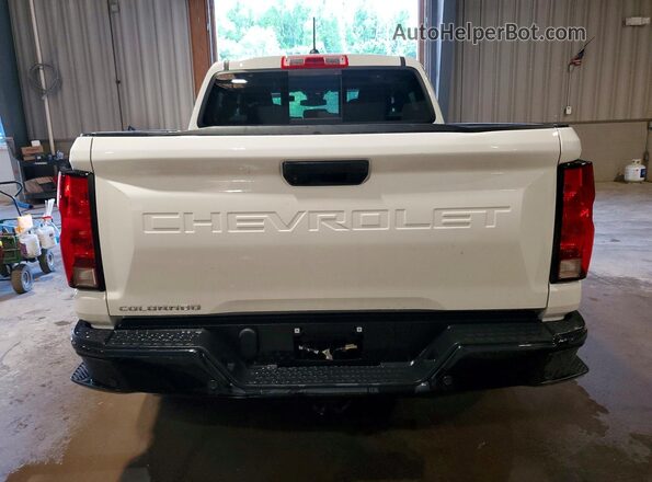 1GCPSBEKXS1227577 2025 CHEVROLET COLORADO White Вид ззаду