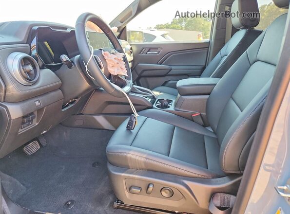 1GCPSCEK6S1202326 2025 CHEVROLET COLORADO Blue Widok wnętrza z przodu