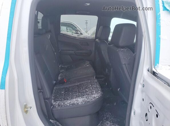 1GCPTBEK2R1111846 2024 CHEVROLET COLORADO White Widok tylnych siedzeń