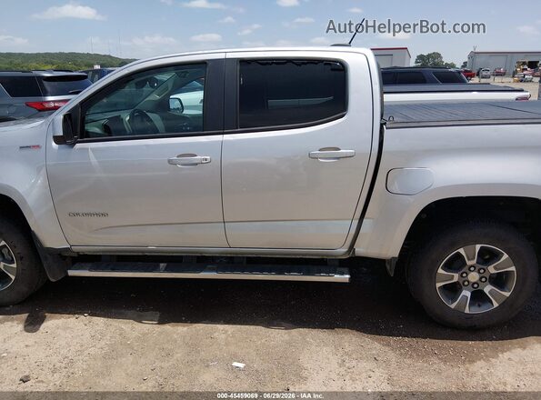 1GCPTDE10J1133383 2018 CHEVROLET COLORADO Silver 360 interior view