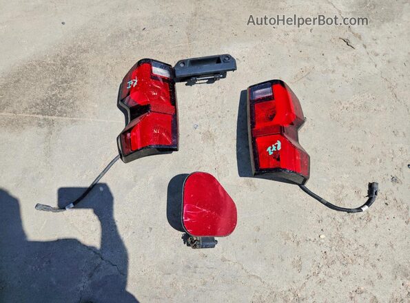1GCPTDEK1P1246342 2023 CHEVROLET COLORADO Красный Вид подкапотного пространства