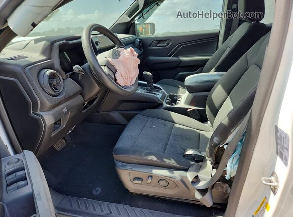 1GCPTEEK9R1266881 2024 CHEVROLET COLORADO White Widok wnętrza z przodu