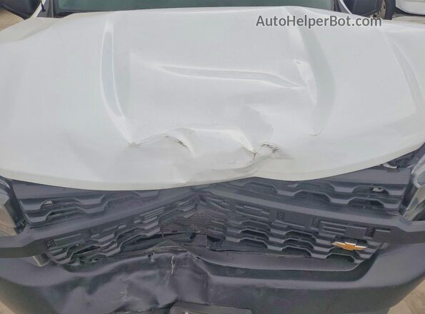 1GCPYAEH5MZ223695 2021 CHEVROLET SILVERADO White Widok wnętrza z tyłu
