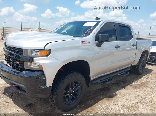 1GCPYCEF5LZ182610 2020 CHEVROLET SILVERADO Silver წინა მარცხენა ხედი სამი მეოთხედიდან