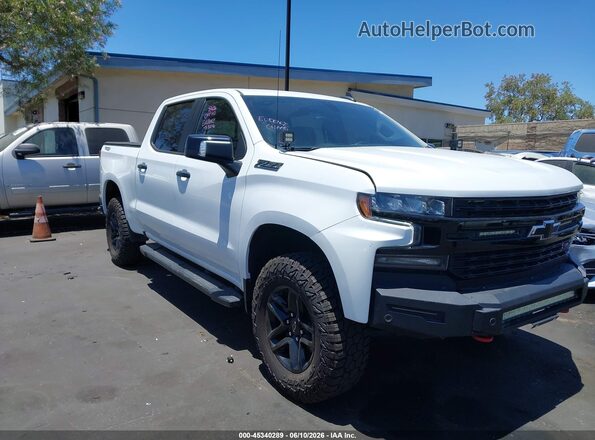 1GCPYFED6MZ203174 2021 CHEVROLET SILVERADO White Widok wnętrza z tyłu