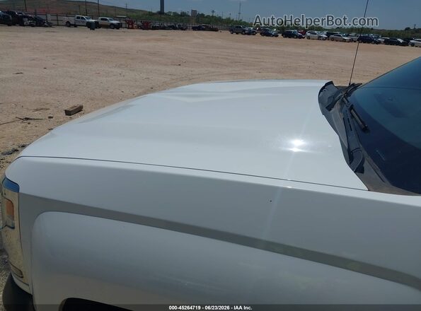 1GCRCNEC8HZ158947 2017 CHEVROLET SILVERADO White Widok z przodu