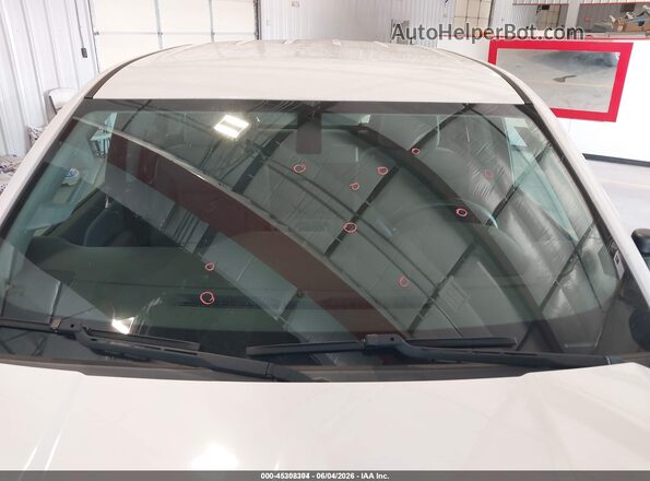 1GCRCNEC8HZ159113 2017 CHEVROLET SILVERADO White Widok wnętrza z tyłu