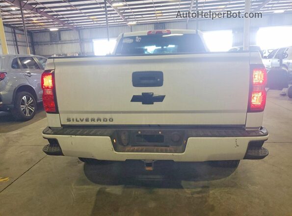 1GCRCNEH5JZ320356 2018 CHEVROLET SILVERADO Белый Вид сзади
