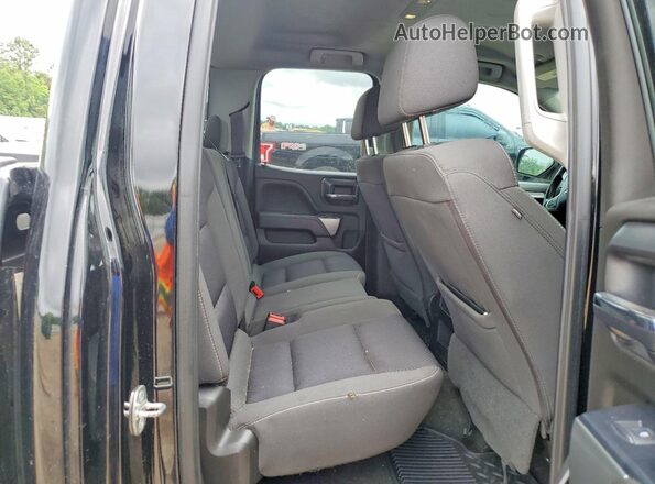 1GCRCREC7JZ264660 2018 CHEVROLET SILVERADO Black Widok tylnych siedzeń