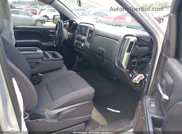 1GCRCREH0HZ343402 2017 CHEVROLET SILVERADO Silver Front interior view