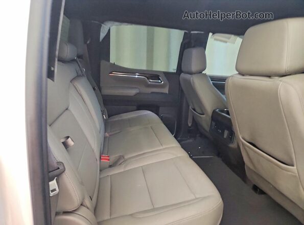 1GCUDEE89PZ192400 2023 CHEVROLET SILVERADO White Widok tylnych siedzeń