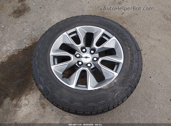 1GCUKEE83TZ287583 2026 CHEVROLET SILVERADO Gray Widok zestawu wskaźników