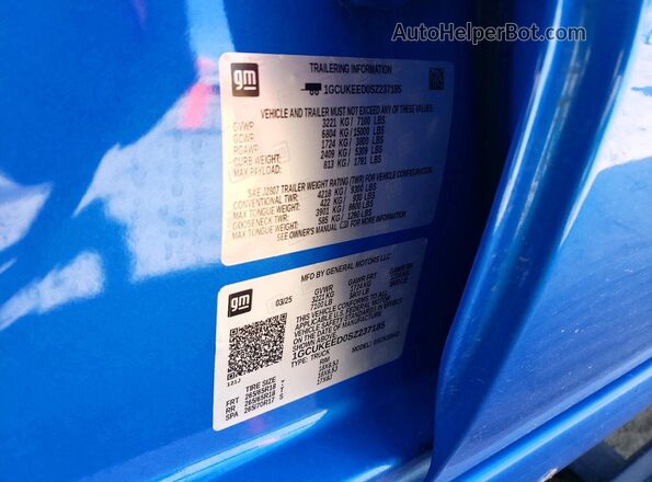 1GCUKEED0SZ237185 2025 CHEVROLET SILVERADO Blue Vista del compartimento del motor