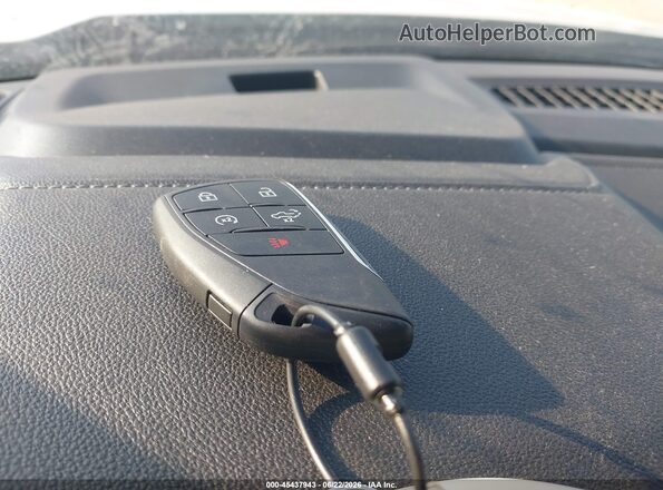 1GCUKEED2TZ136005 2026 CHEVROLET SILVERADO White Vista del salpicadero