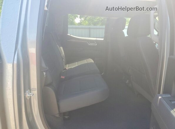 1GCUKEED2TZ144752 2026 CHEVROLET SILVERADO Silver Հետևի նստատեղերի տեսք