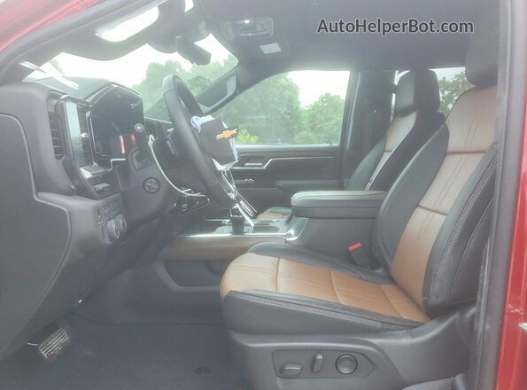 1GCUKJED5SZ262415 2025 CHEVROLET SILVERADO Красный Вид салона спереди