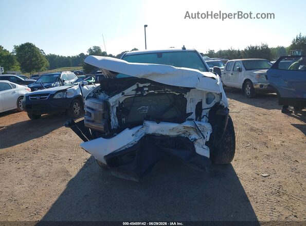 1GCUYEED8NZ200419 2022 CHEVROLET SILVERADO Белый Вид задней части салона