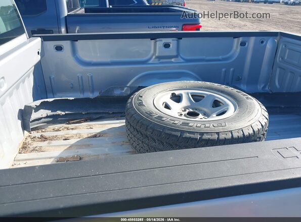 1GCVKNEC2HZ155270 2017 CHEVROLET SILVERADO Silver Вид щитка приладів