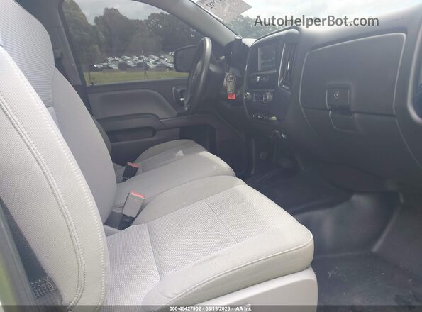 1GCVKPEC2JZ318288 2018 CHEVROLET SILVERADO White Vista interior delantera
