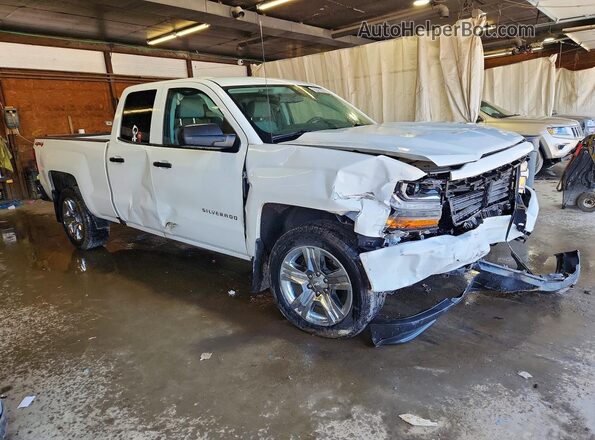 1GCVKPEC2JZ355759 2018 CHEVROLET SILVERADO White Передня права чверть