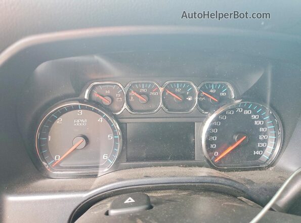 1GCVKREC3JZ229812 2018 CHEVROLET SILVERADO Белый Вид щитка приборов