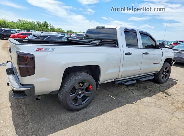 1GCVKREC4HZ307976 2017 CHEVROLET SILVERADO Silver Հետևի աջ