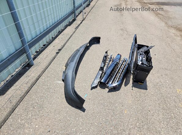 1GCVKREC4HZ307976 2017 CHEVROLET SILVERADO Silver Շարժիչի բաժամունքի տեսք