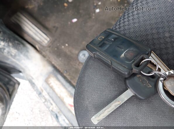 1GCVKREC4HZ328388 2017 CHEVROLET SILVERADO Green Вид панелі приладів