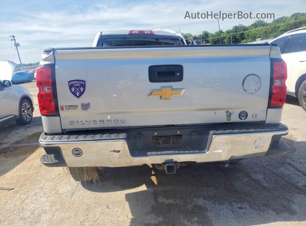 1GCVKREC4JZ351210 2018 CHEVROLET SILVERADO Silver Вид ззаду