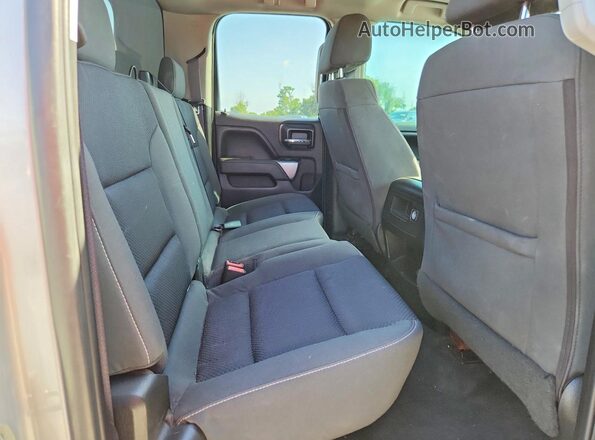 1GCVKREC6HZ108475 2017 CHEVROLET SILVERADO Silver Հետևի նստատեղերի տեսք