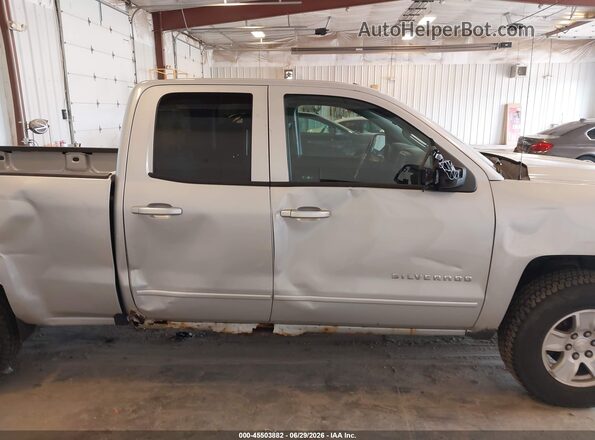 1GCVKREC7GZ413059 2016 CHEVROLET SILVERADO Silver Widok wnętrza z tyłu