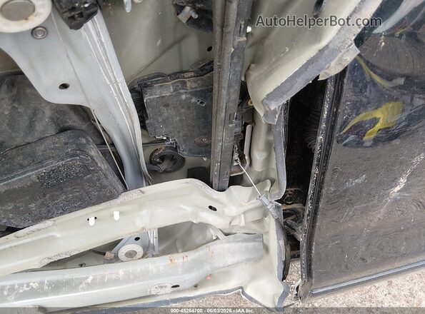 1GCVKREC8JZ244385 2018 CHEVROLET SILVERADO Черный Вид подкапотного пространства