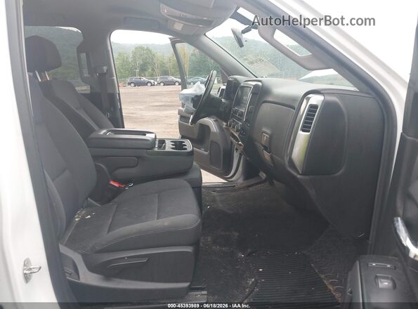 1GCVKREC9JZ382288 2018 CHEVROLET SILVERADO White Вид салону спереду