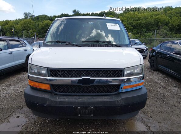 1GCWGAF10H1340931 2017 CHEVROLET EXPRESS White ხელსაწყოთა პანელის ხედი