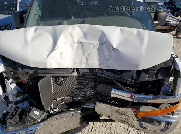 1GCWGAF74N1195134 2022 CHEVROLET EXPRESS White Engine compartment view