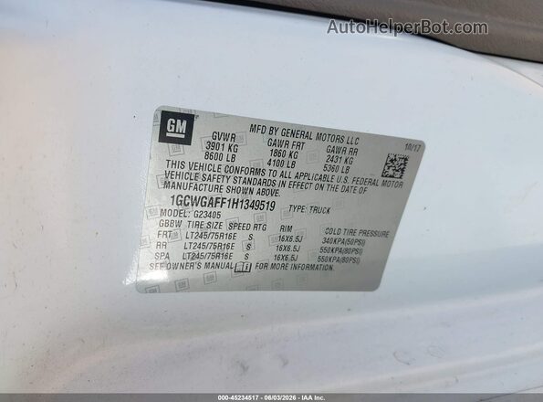 1GCWGAFF1H1349519 2017 CHEVROLET EXPRESS White Vista del compartimento del motor