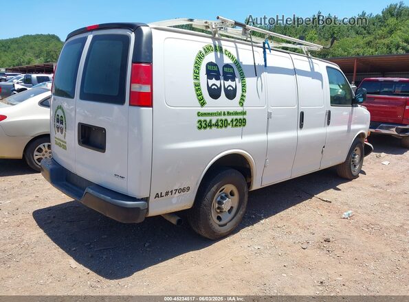 1GCWGAFF1H1349519 2017 CHEVROLET EXPRESS White Trasero derecho