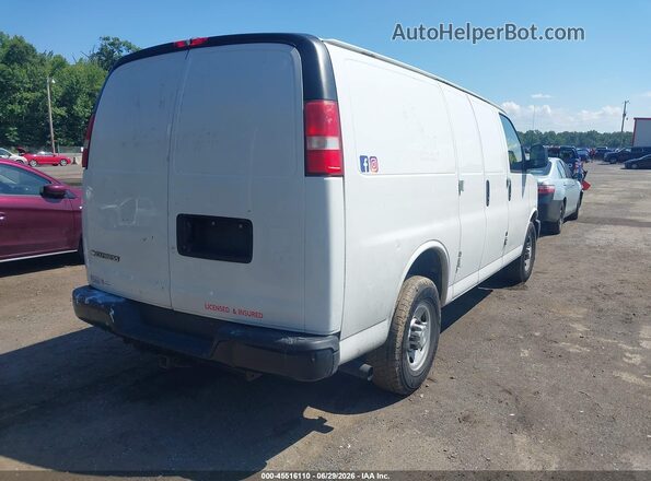 1GCWGAFF2H1133906 2017 CHEVROLET EXPRESS White Tył prawy