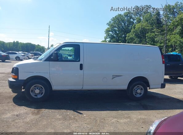 1GCWGAFF2H1133906 2017 CHEVROLET EXPRESS White Widok wnętrza 360 stopni