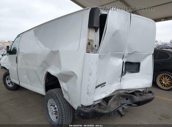 1GCWGAFF5G1120243 2016 CHEVROLET EXPRESS White Вид задньої частини салону