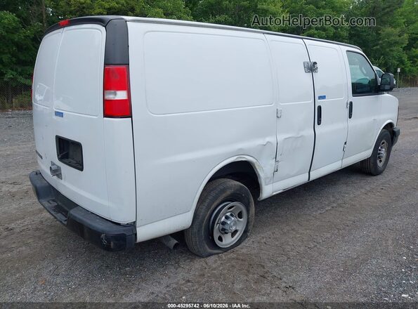 1GCWGAFF5H1133852 2017 CHEVROLET EXPRESS White უკანა მარჯვენა