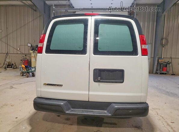 1GCWGAFF7H1133691 2017 CHEVROLET EXPRESS White Rear view
