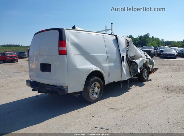 1GCWGAFF7H1351842 2017 CHEVROLET EXPRESS Белый Задняя правая четверть