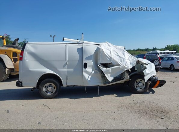 1GCWGAFF7H1351842 2017 CHEVROLET EXPRESS Белый Вид щитка приборов